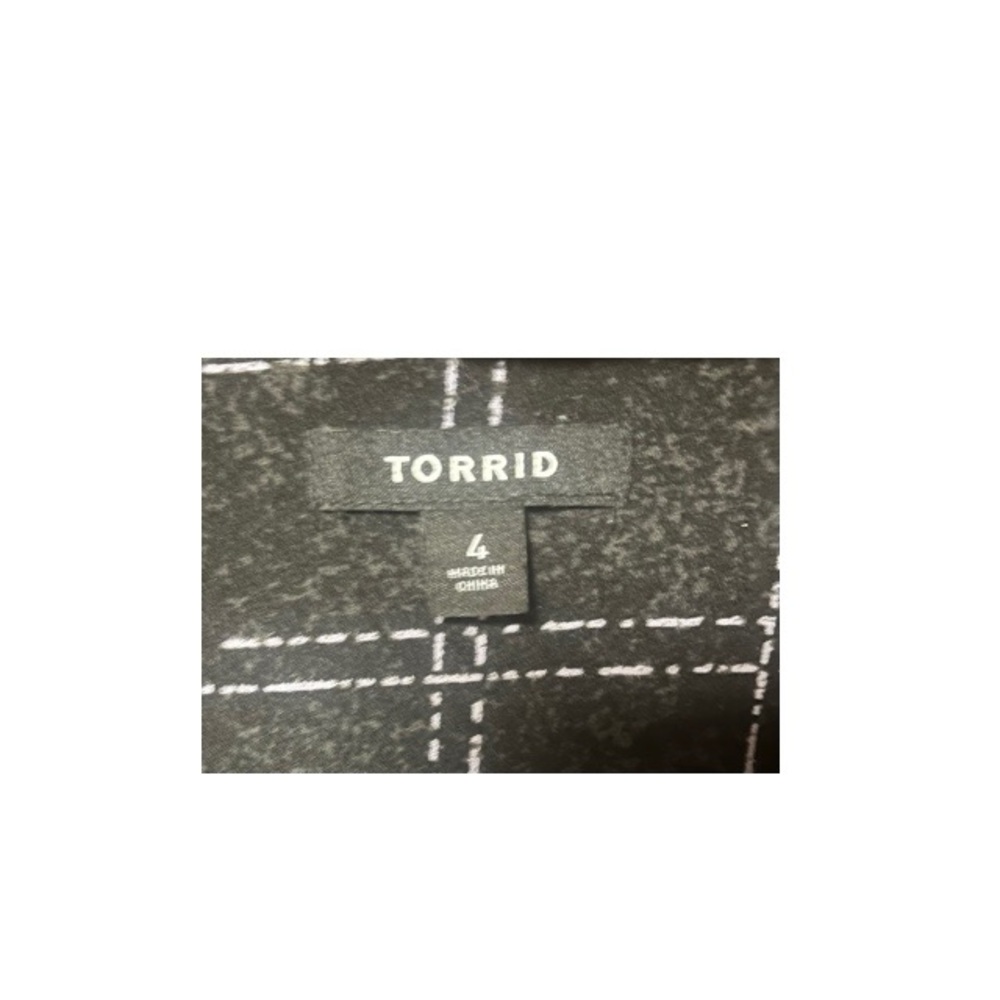 Torrid Rouched‎ Sleeve Crepe Plaid Blazer - Picture 5 of 9